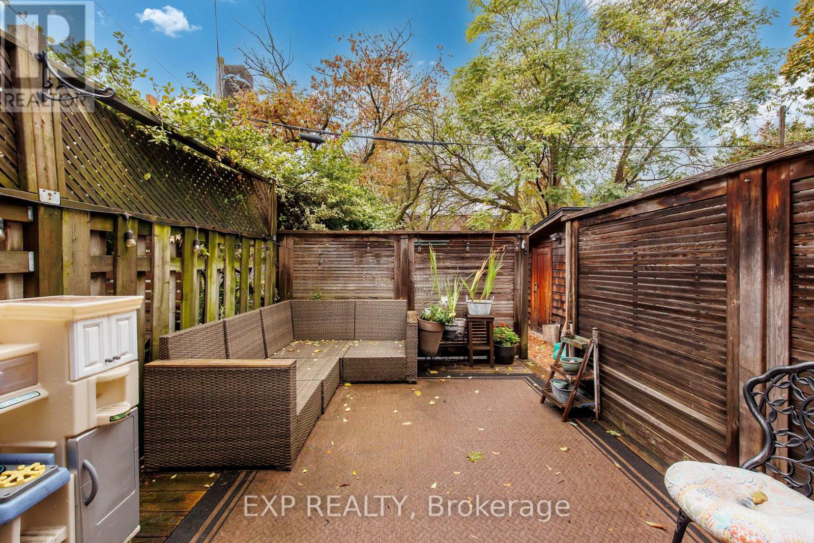 8 Bertmount Avenue, Toronto, Ontario  M4M 2X9 - Photo 23 - E12501188