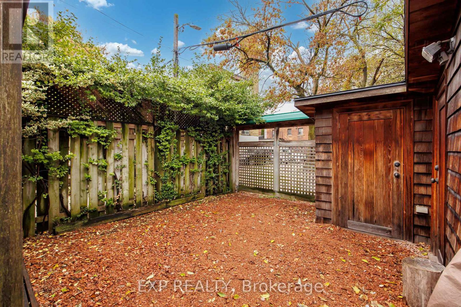 8 Bertmount Avenue, Toronto, Ontario  M4M 2X9 - Photo 24 - E12501188