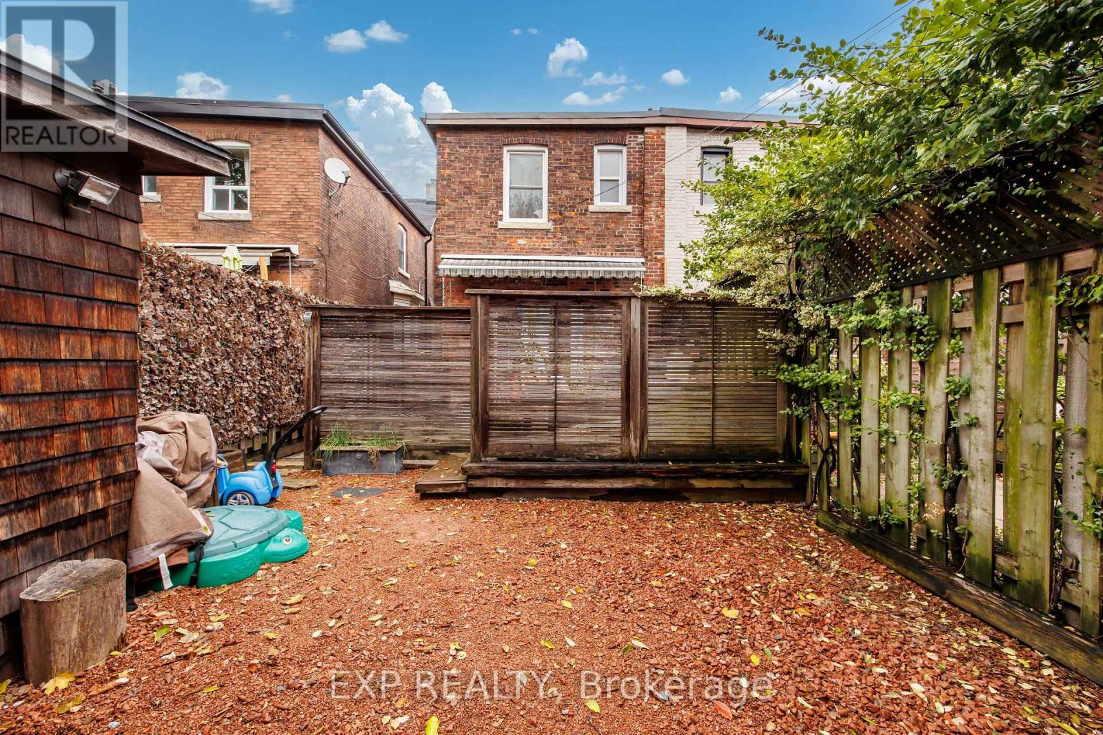 8 Bertmount Avenue, Toronto, Ontario  M4M 2X9 - Photo 26 - E12501188