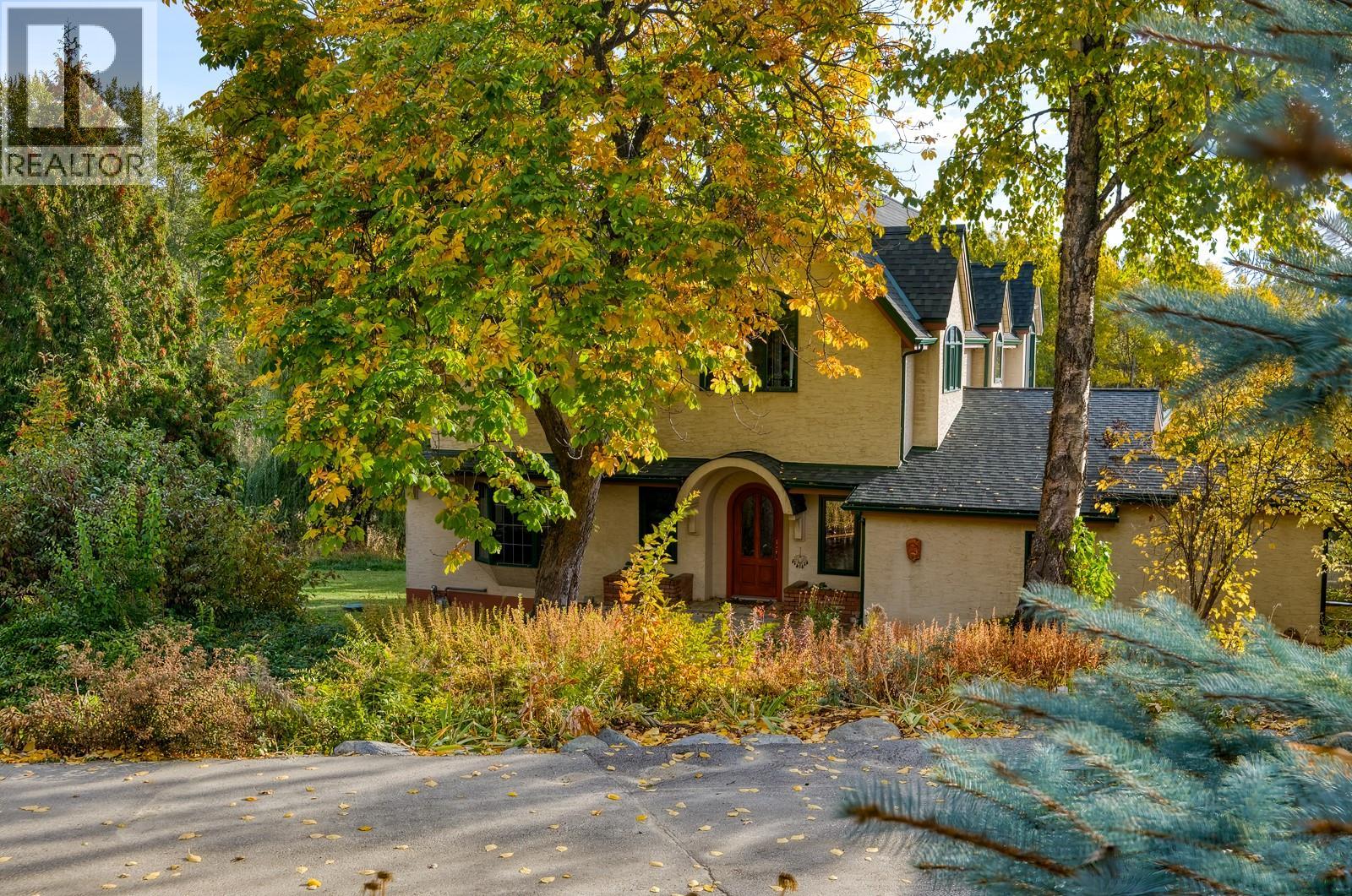 2302 Happy Valley Road, Rossland, British Columbia  V0G 1Y0 - Photo 11 - 10366069
