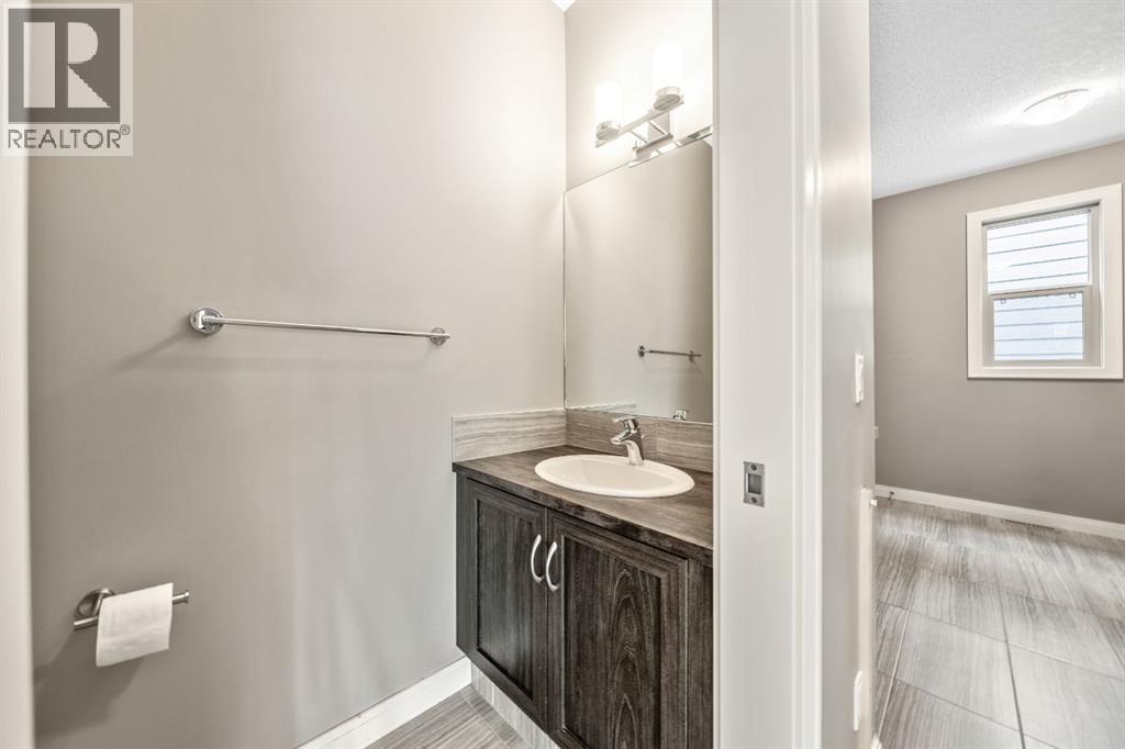 21 Riviera Bay, Cochrane, Alberta  T4C 0Y6 - Photo 14 - A2253125