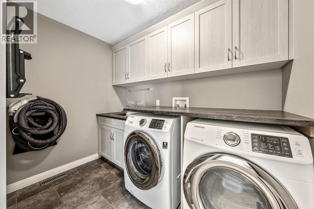 21 Riviera Bay, Cochrane, Alberta  T4C 0Y6 - Photo 27 - A2253125