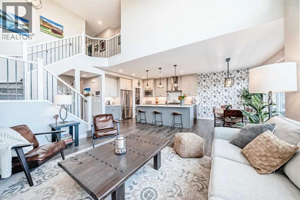 204 Sunrise Common, Cochrane, Alberta  T4C 2R9 - Photo 2 - A2260174