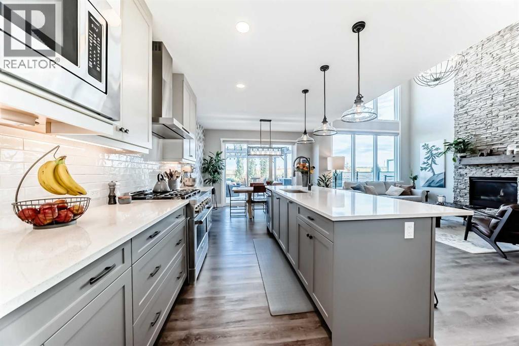 204 Sunrise Common, Cochrane, Alberta  T4C 2R9 - Photo 8 - A2260174