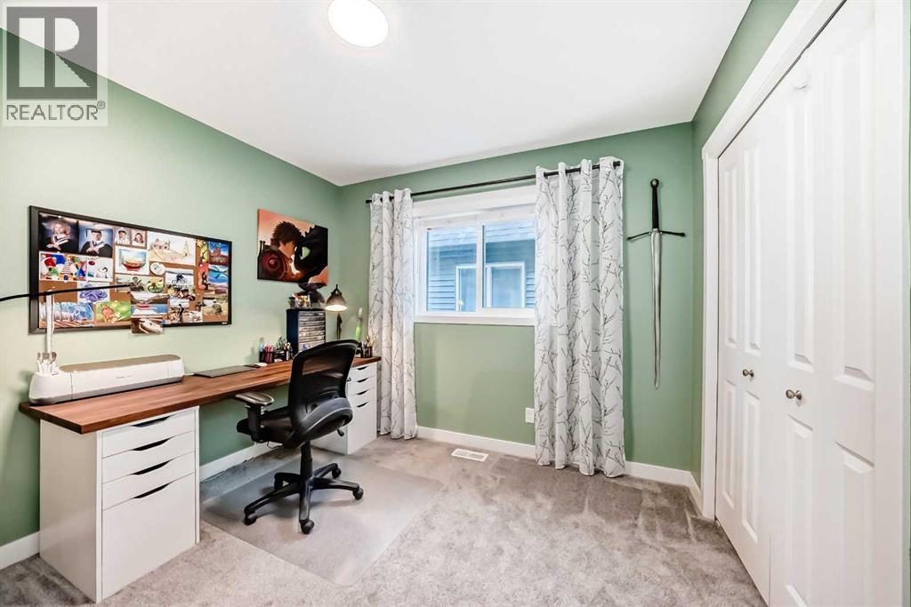 204 Sunrise Common, Cochrane, Alberta  T4C 2R9 - Photo 32 - A2260174