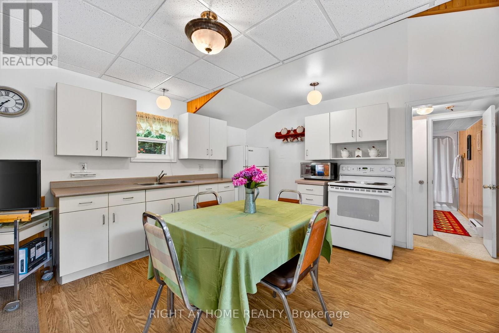 1350 Coopers Falls Road, Ramara, Ontario  L0K 2B0 - Photo 7 - S12355391