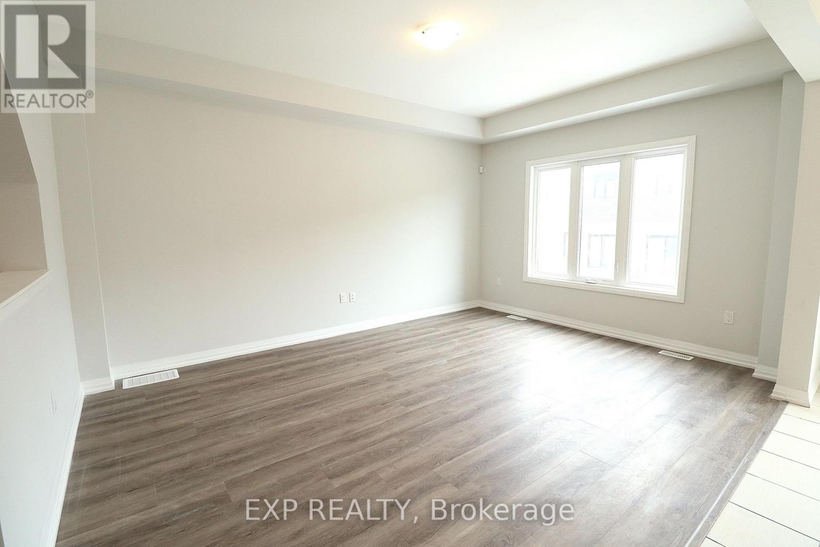 24 - 4552 Portage Road, Niagara Falls, Ontario  L2E 0B8 - Photo 3 - X12501192