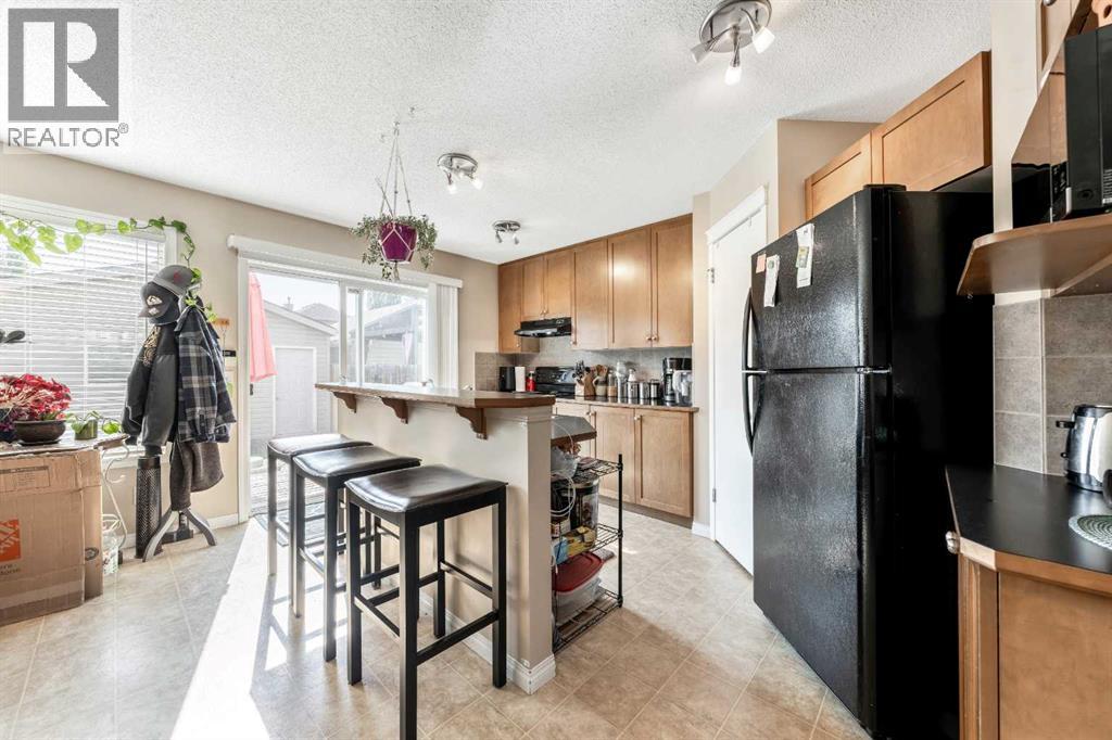 83 Prestwick Bay Se, Calgary, Alberta T2Z 4S4 - Photo 8 - A2260233