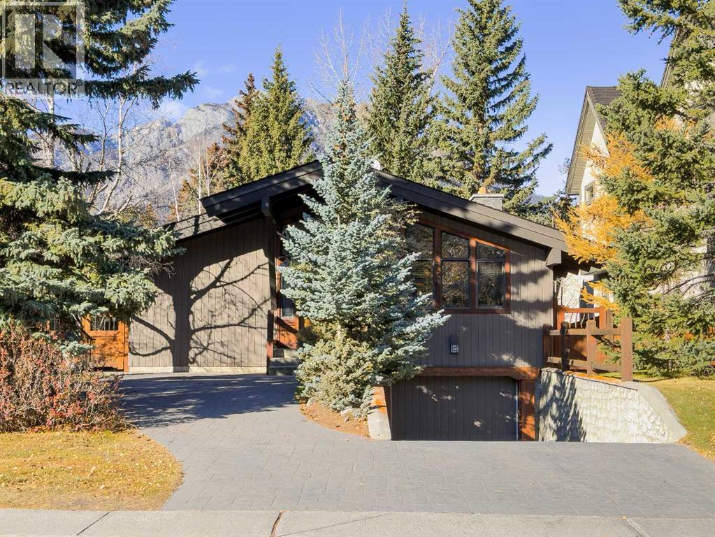 347 Muskrat Street, Banff, Alberta  T1L 1G1 - Photo 1 - A2267743