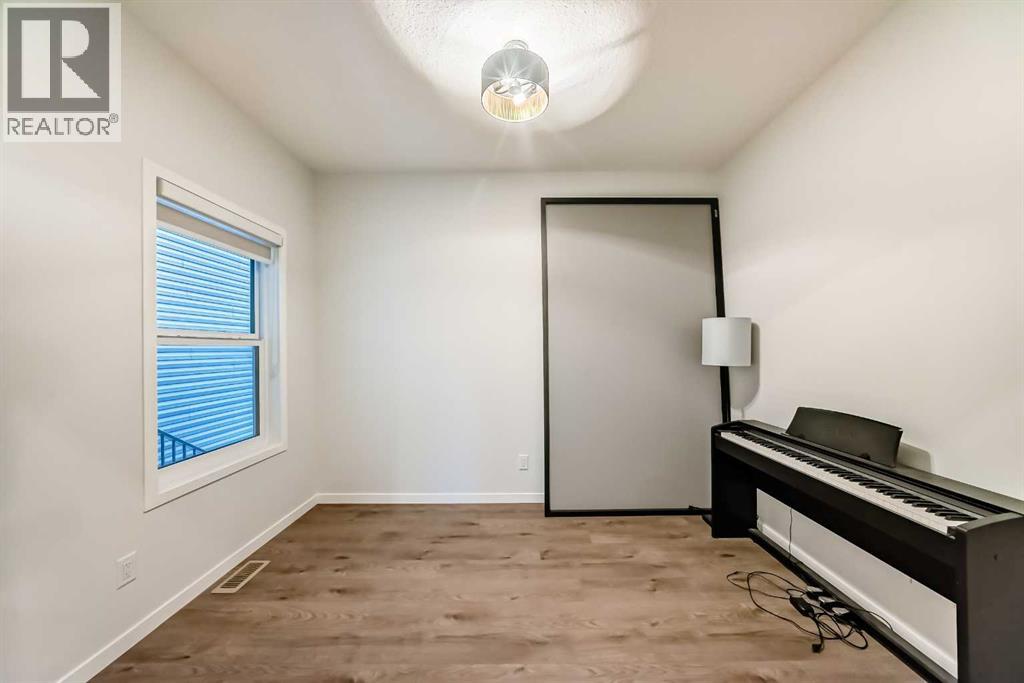 16 Lucas Passage Nw, Calgary, Alberta  T3P 2E3 - Photo 21 - A2264000