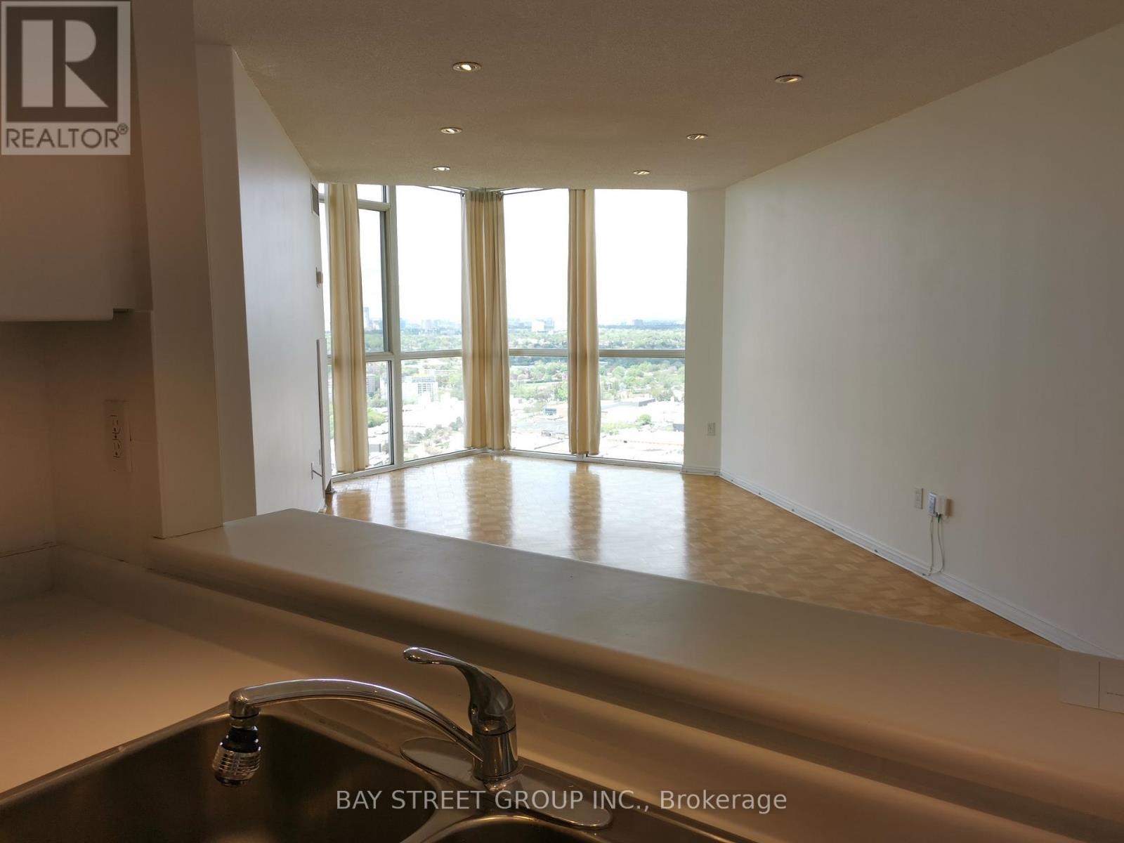 3710 - 7 Concorde Place, Toronto, Ontario  M3C 3N4 - Photo 10 - C12501194