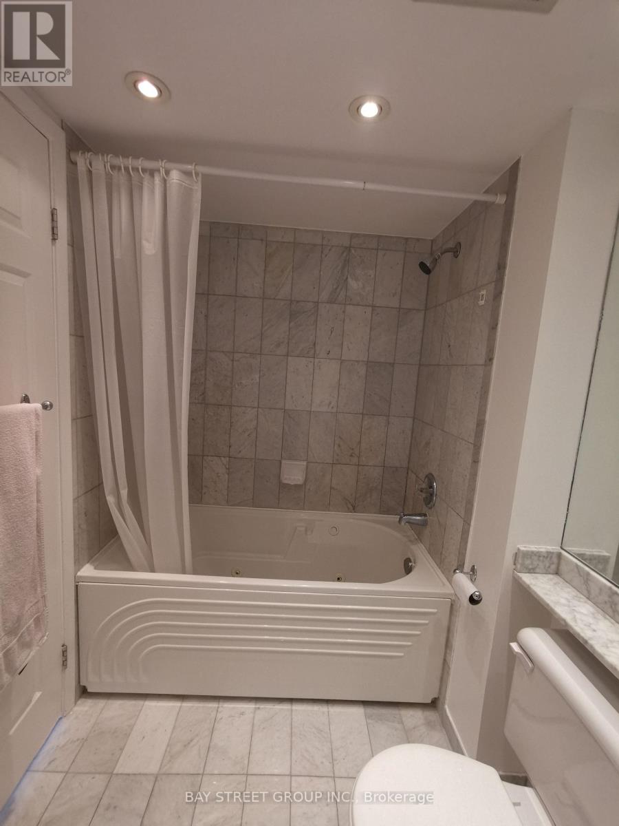 3710 - 7 Concorde Place, Toronto, Ontario  M3C 3N4 - Photo 15 - C12501194