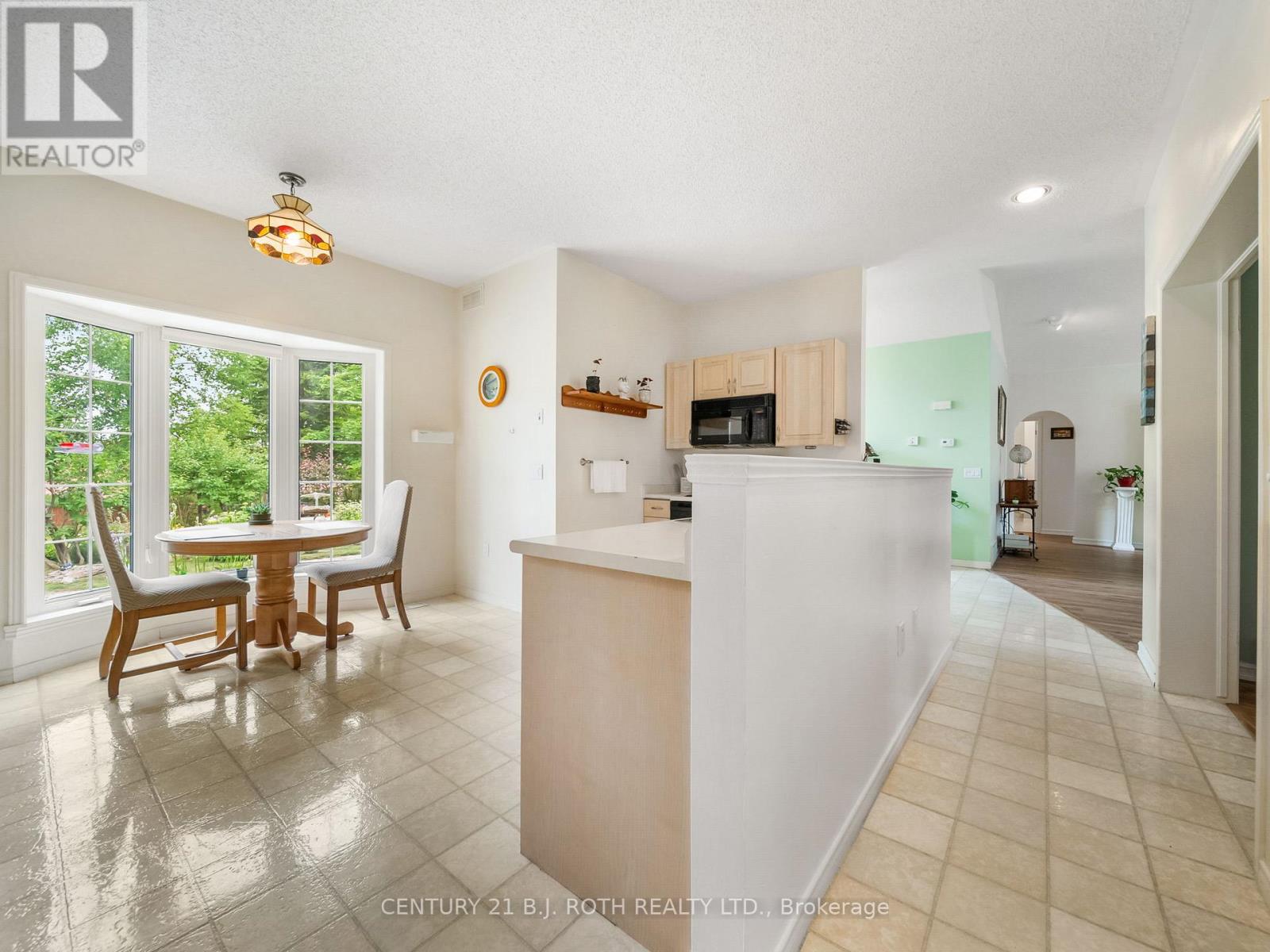 4 Beechwood Crescent, Oro-Medonte, Ontario  L0L 1T0 - Photo 10 - S12501198