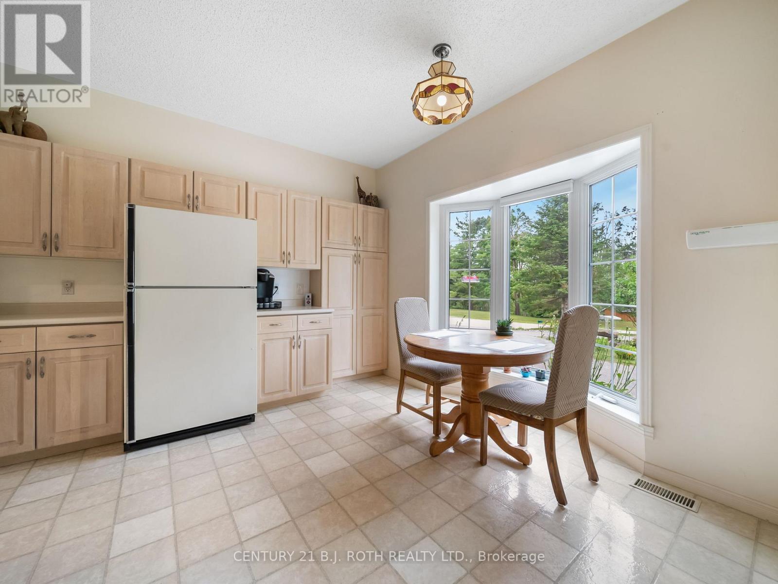 4 Beechwood Crescent, Oro-Medonte, Ontario  L0L 1T0 - Photo 13 - S12501198