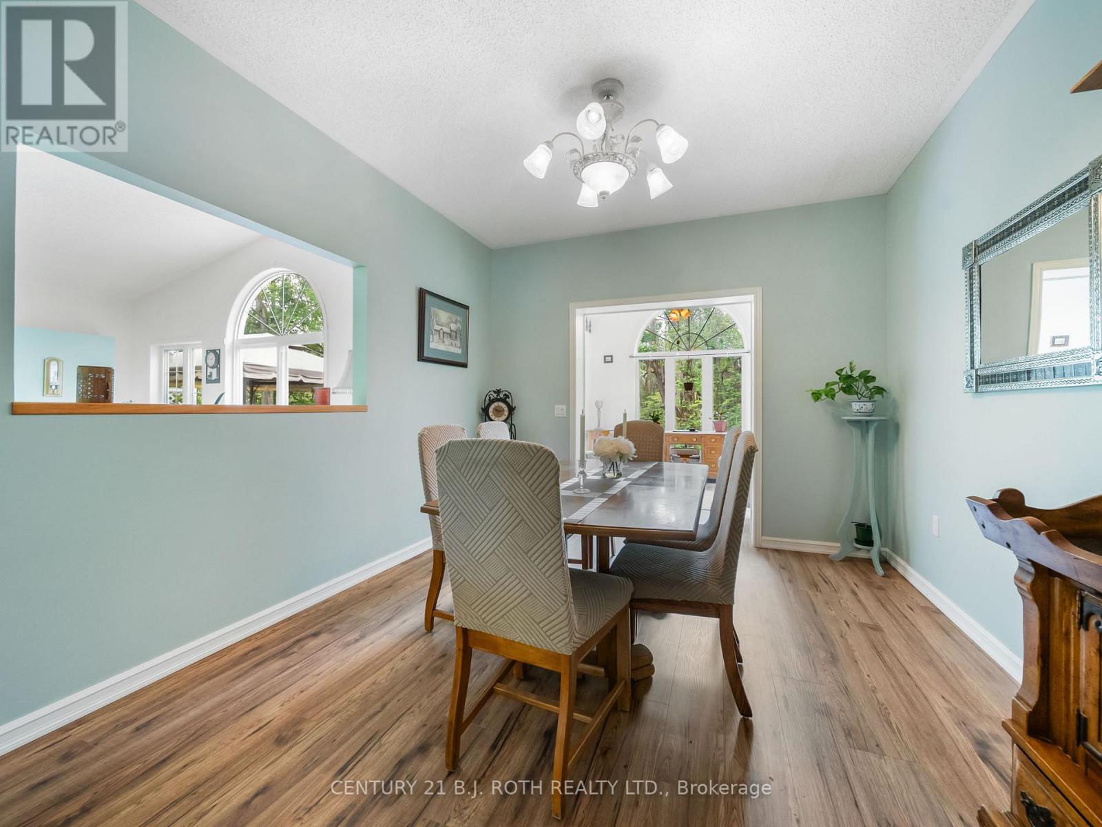 4 Beechwood Crescent, Oro-Medonte, Ontario  L0L 1T0 - Photo 14 - S12501198