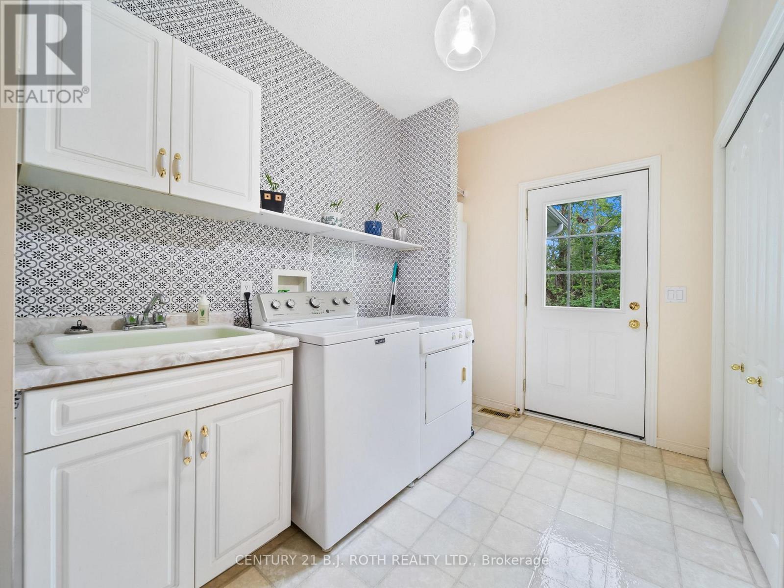 4 Beechwood Crescent, Oro-Medonte, Ontario  L0L 1T0 - Photo 24 - S12501198