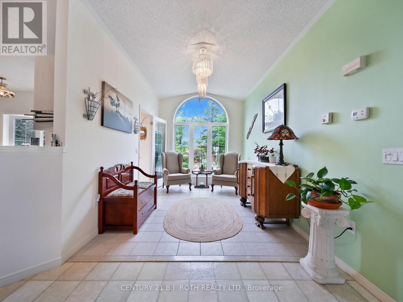 4 Beechwood Crescent, Oro-Medonte, Ontario  L0L 1T0 - Photo 6 - S12501198