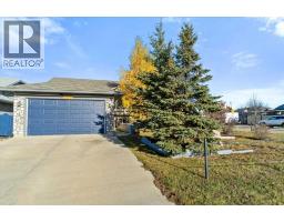 8902 72 Avenue Countryside North