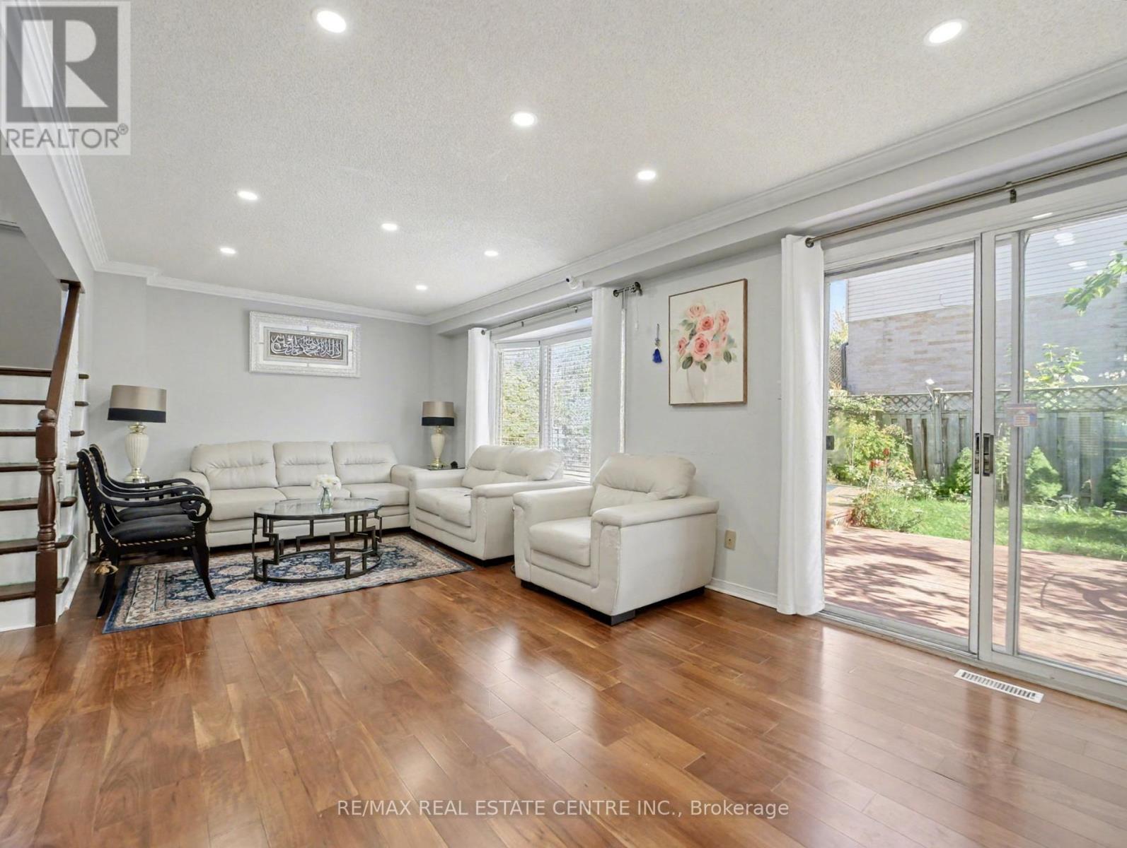 635 Rexford Drive, Hamilton, Ontario  L8W 3E7 - Photo 9 - X12501200