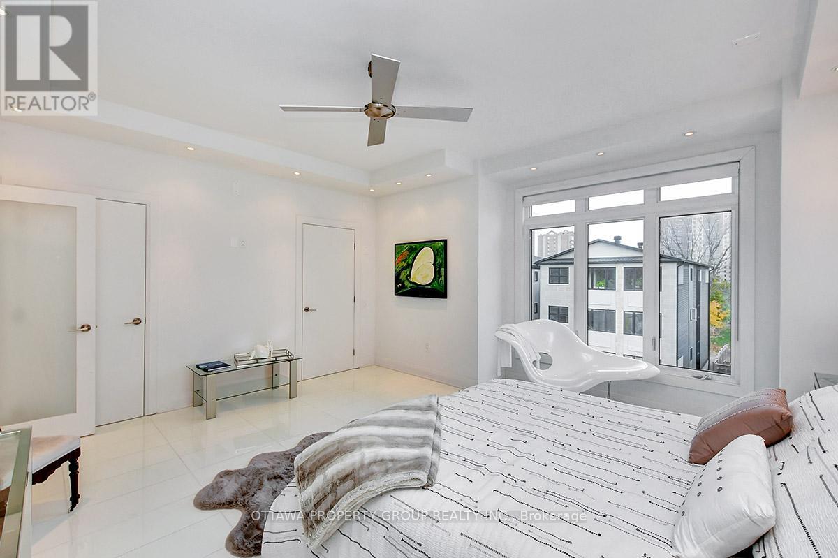 C - 10 Chestnut Street, Ottawa, Ontario  K1S 0Z8 - Photo 13 - X12496468