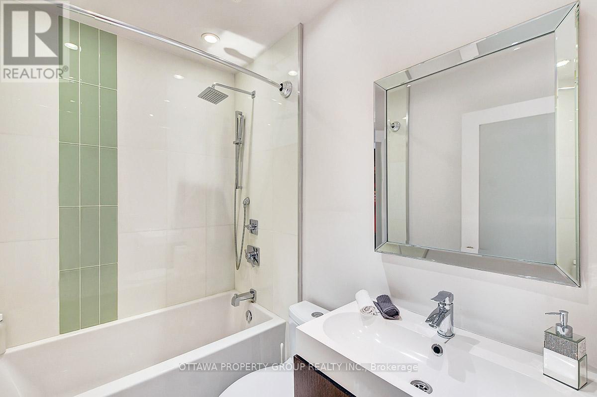 C - 10 Chestnut Street, Ottawa, Ontario  K1S 0Z8 - Photo 16 - X12496468