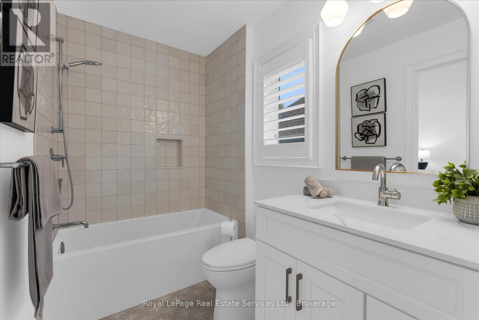 3340 Mistwell Crescent, Oakville, Ontario  L6L 0A3 - Photo 27 - W12491100