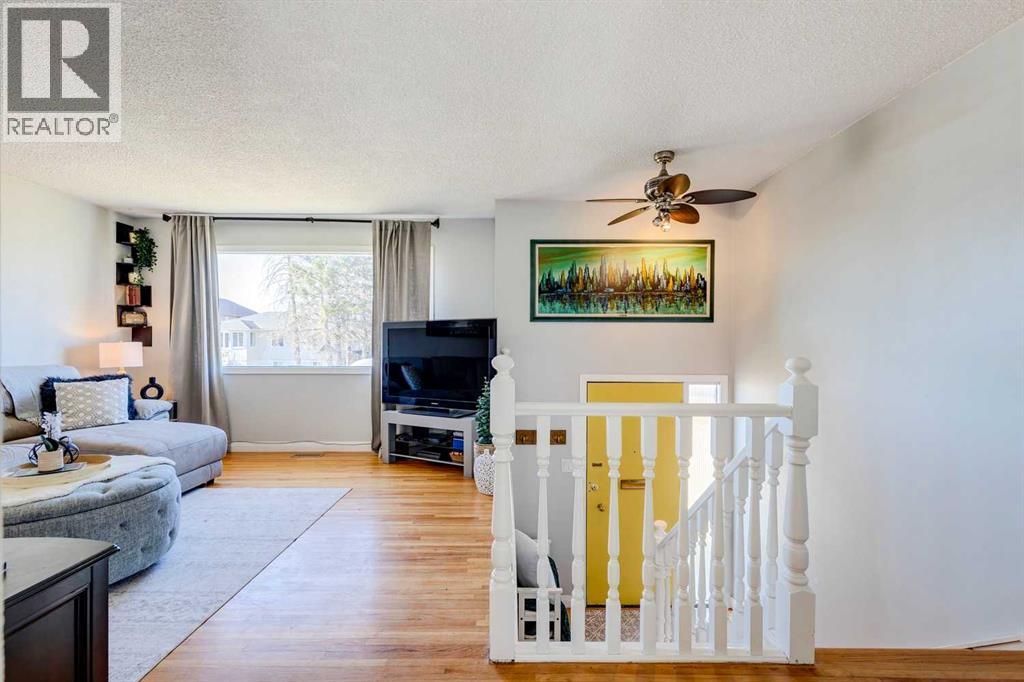 7630 22a Street Se, Calgary, Alberta  T2C 1Y7 - Photo 4 - A2267521