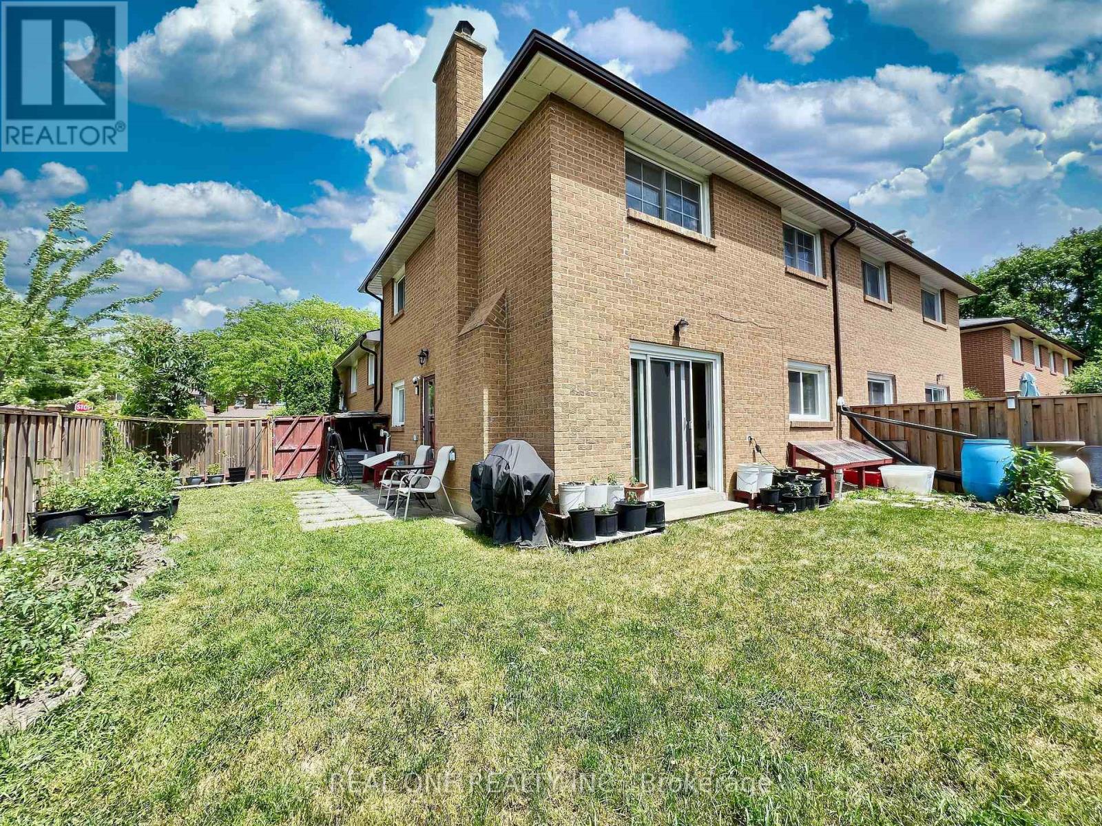 2 James Gray Drive, Toronto, Ontario  M2H 1N9 - Photo 41 - C12481645