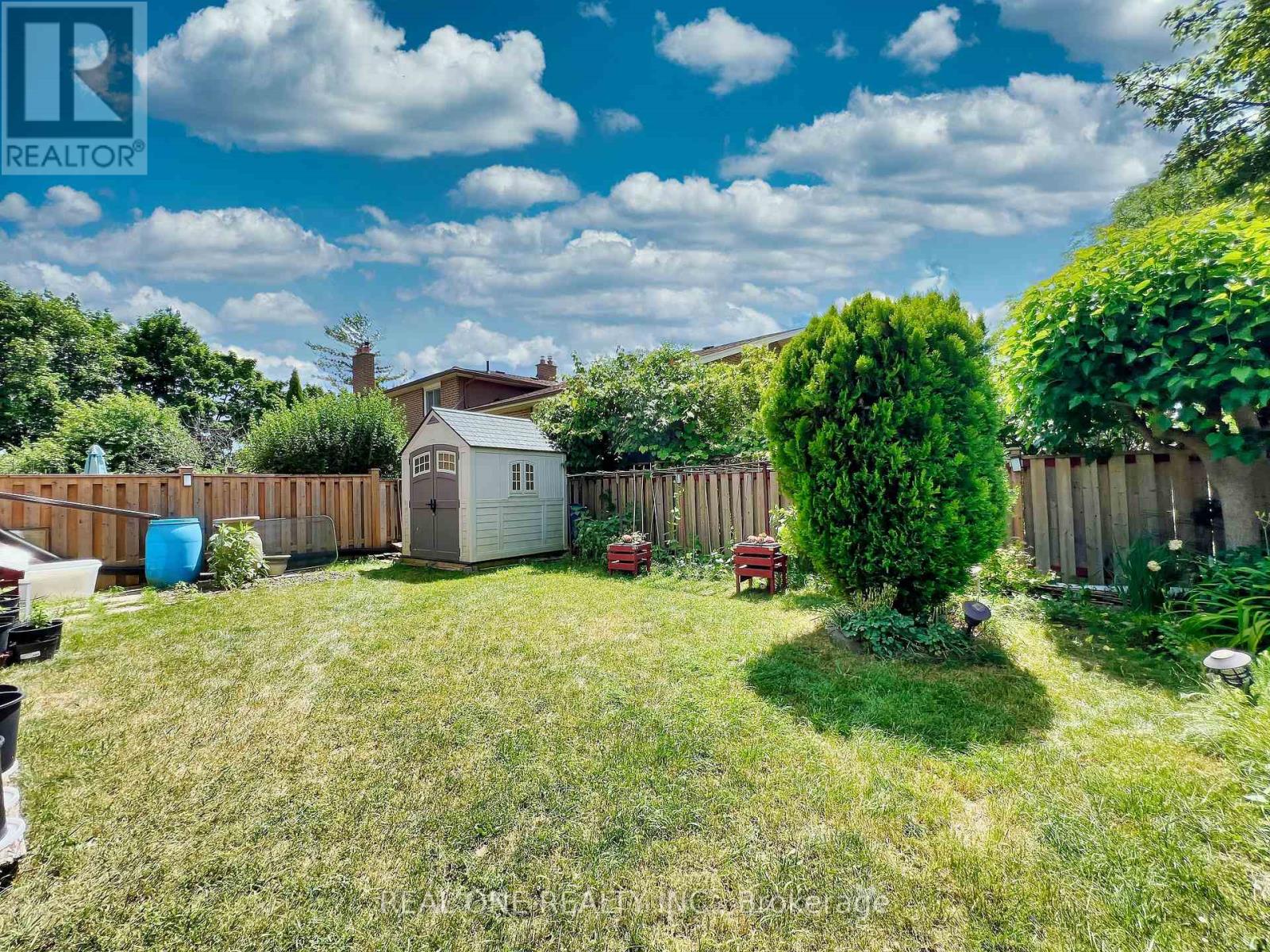 2 James Gray Drive, Toronto, Ontario  M2H 1N9 - Photo 39 - C12481645