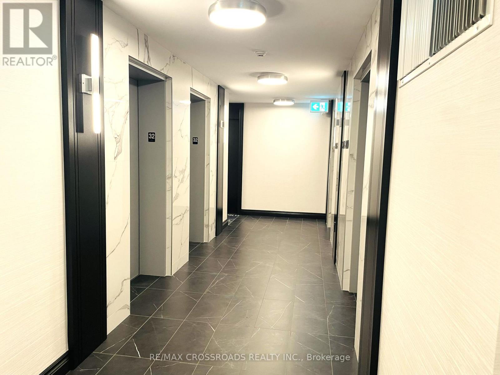 3207 - 19 Grand Trunk Crescent, Toronto, Ontario  M5J 3A3 - Photo 4 - C12496382