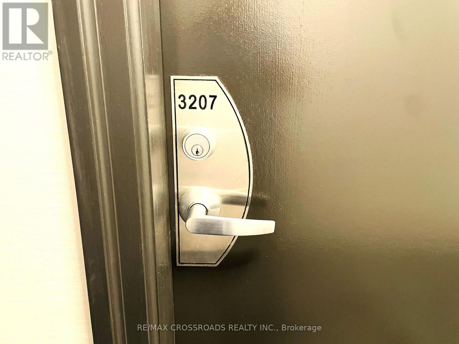 3207 - 19 Grand Trunk Crescent, Toronto, Ontario  M5J 3A3 - Photo 6 - C12496382