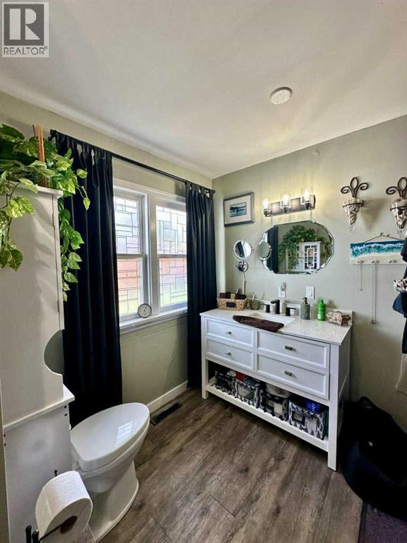 4211 45 Street, Ponoka, Alberta  T4J 1B7 - Photo 9 - A2261857