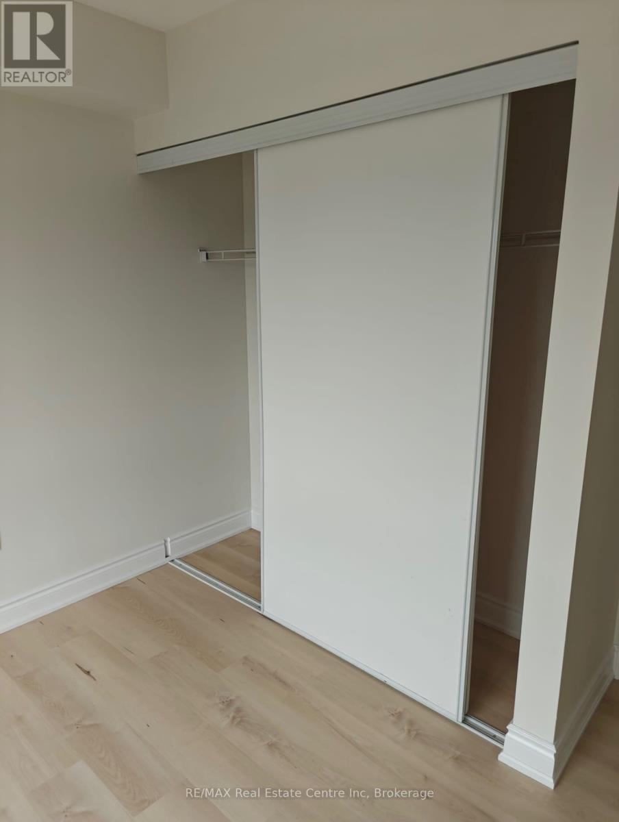 208 - 60 Lynnmore Street, Guelph, Ontario  N1L 0J8 - Photo 8 - X12501244