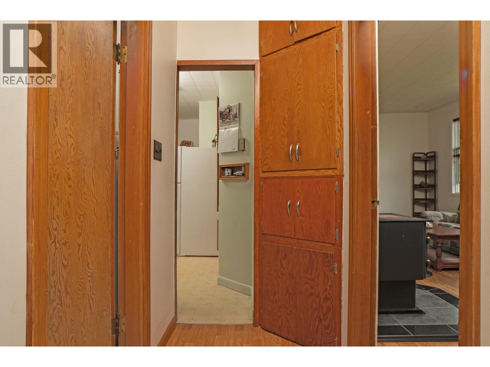 1610 Eastman Avenue, Riondel, British Columbia  V0B 2B0 - Photo 31 - 10359991