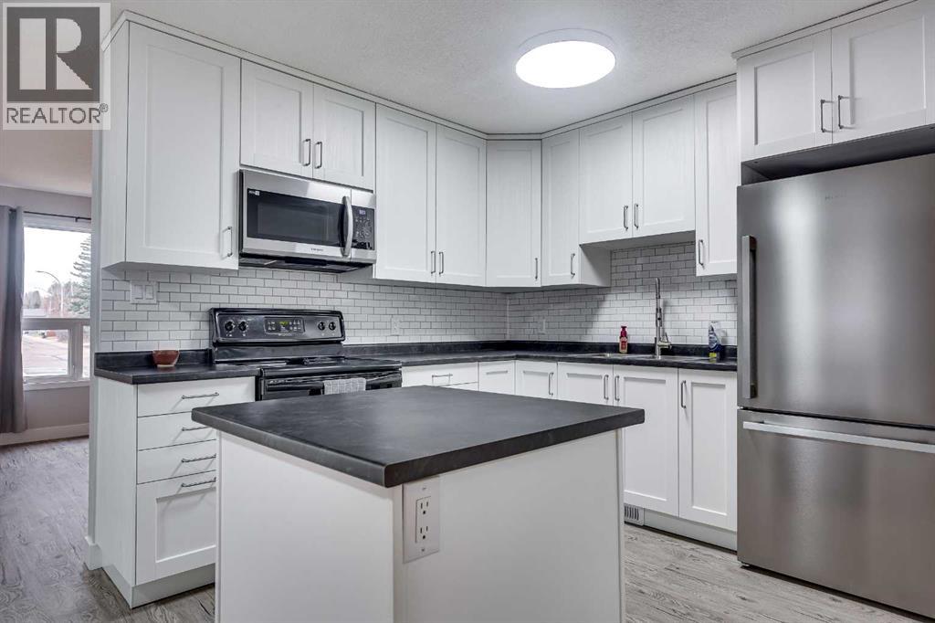 3905 54 Avenue, Innisfail, Alberta  T4G 1E9 - Photo 10 - A2268006