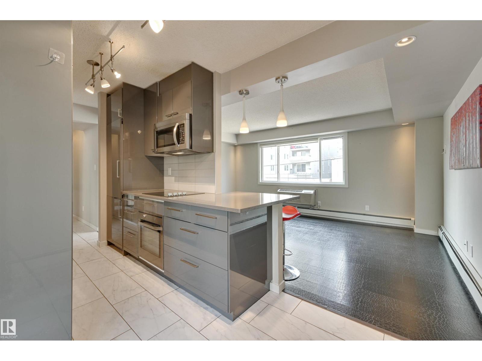 #104 10140 115 St Nw, Edmonton, Alberta  T5K 1T5 - Photo 8 - E4464491