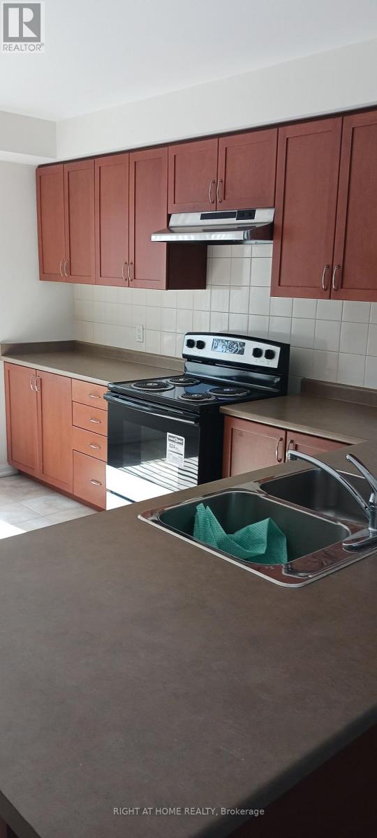 67 Burton Howard Drive N, Aurora, Ontario  L4G 0S3 - Photo 3 - N12501236