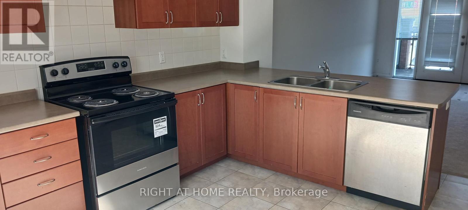 67 Burton Howard Drive N, Aurora, Ontario  L4G 0S3 - Photo 4 - N12501236