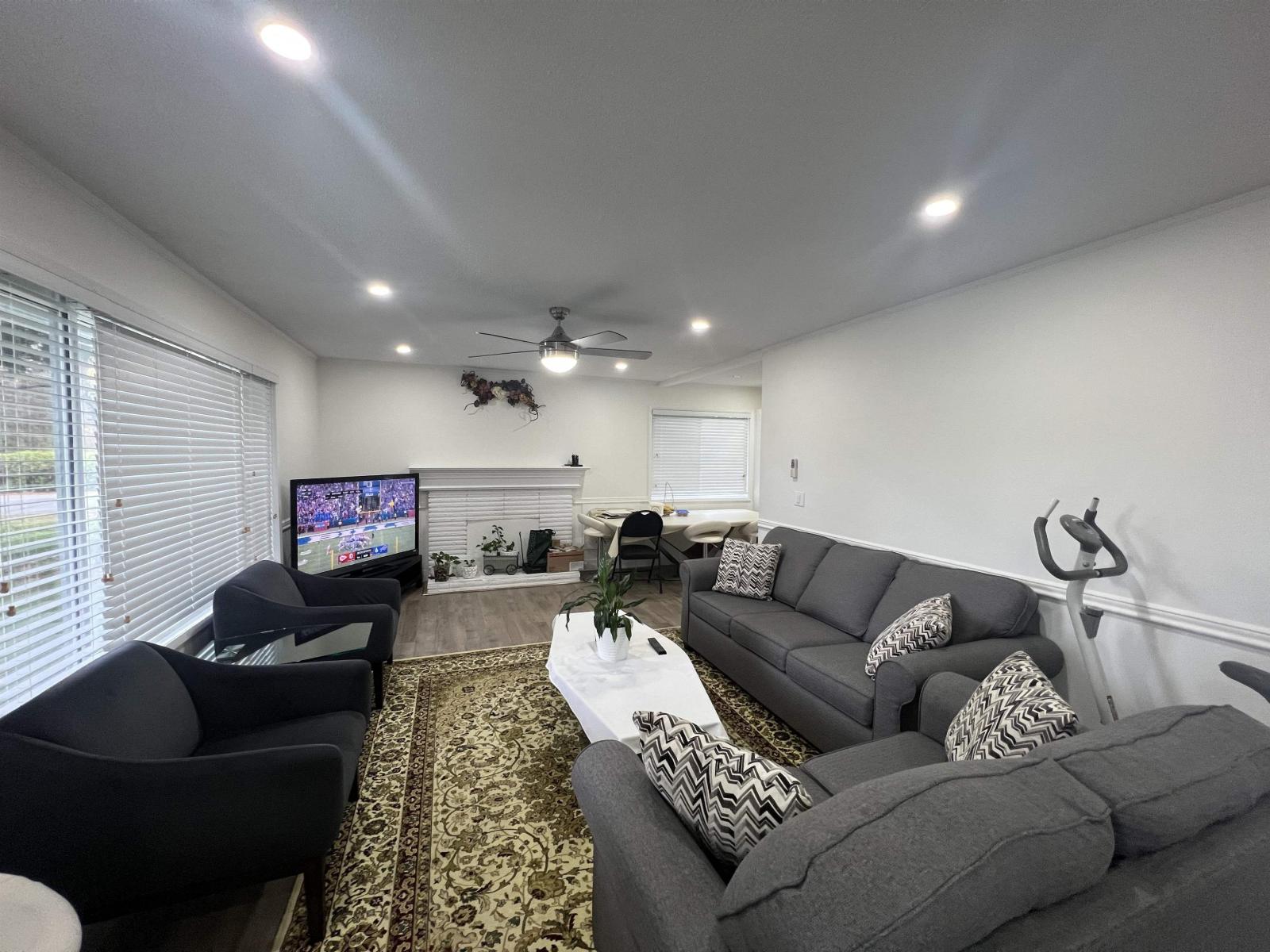 15705 Tulip Drive, Surrey, British Columbia  V4A 1Y2 - Photo 4 - R3061776