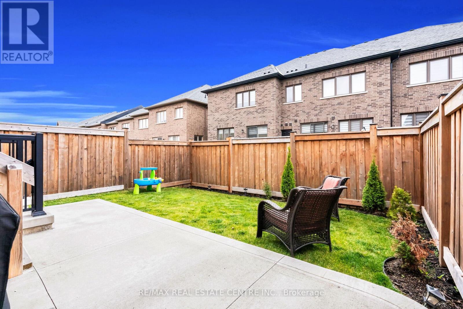 488 Parent Place Street, Milton, Ontario  L9E 1L4 - Photo 42 - W12501038