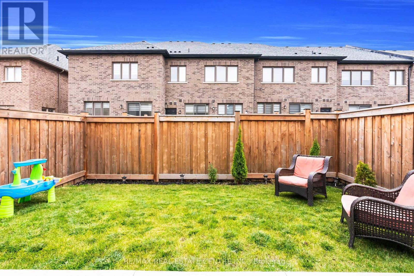 488 Parent Place Street, Milton, Ontario  L9E 1L4 - Photo 43 - W12501038