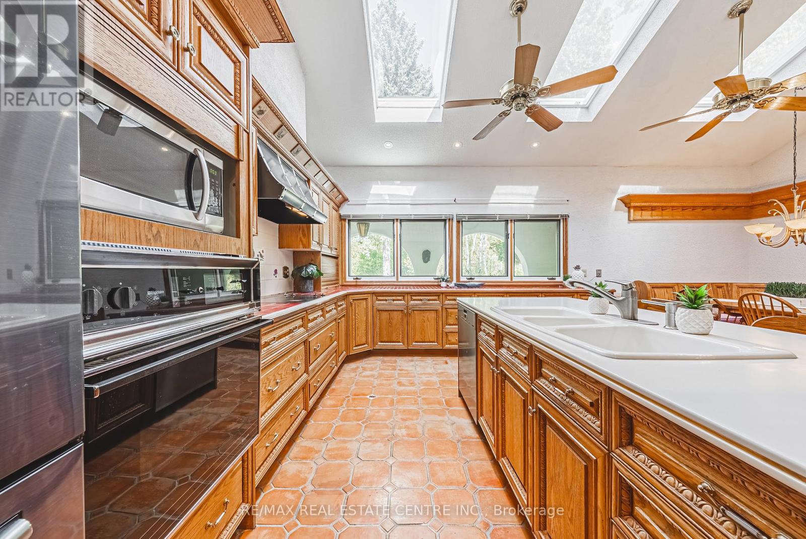 1751 Cheese Factory Road, North Dumfries, Ontario  N0B 1L0 - Photo 16 - X12501242