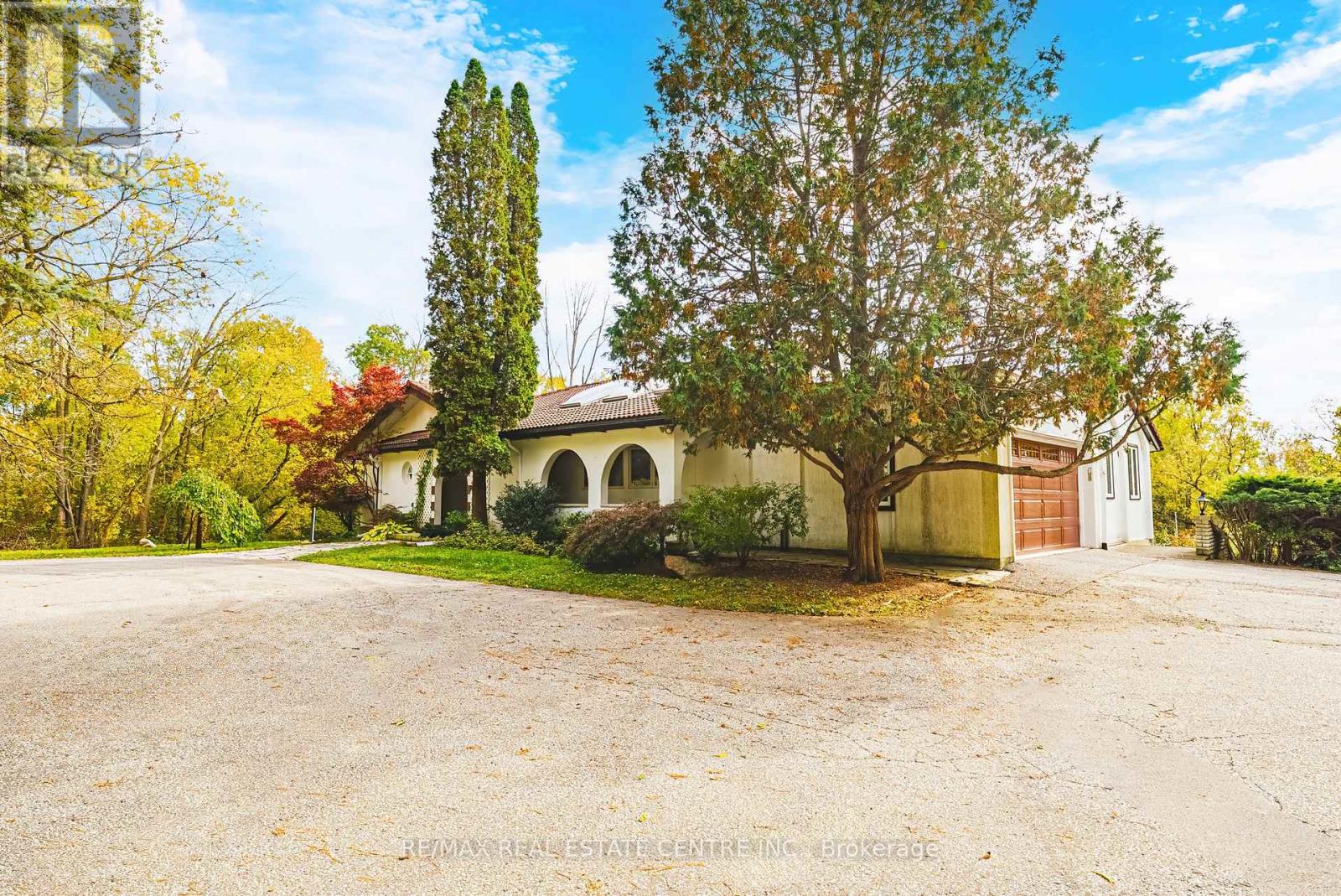 1751 Cheese Factory Road, North Dumfries, Ontario  N0B 1L0 - Photo 3 - X12501242