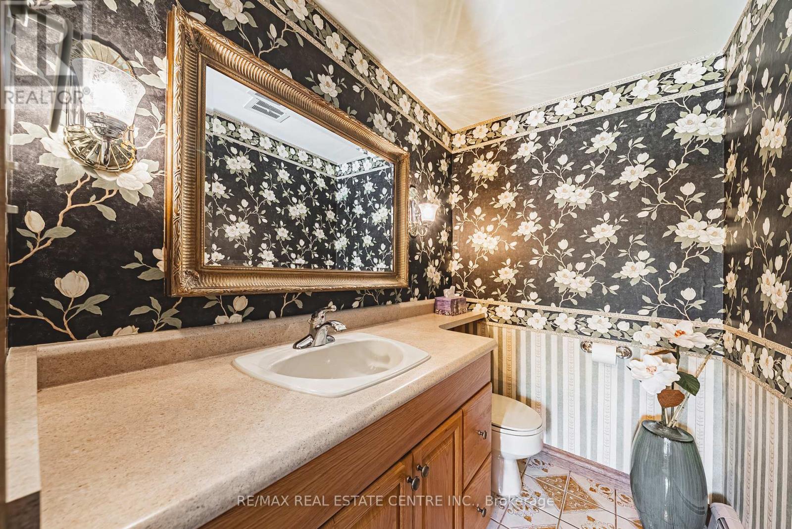 1751 Cheese Factory Road, North Dumfries, Ontario  N0B 1L0 - Photo 42 - X12501242