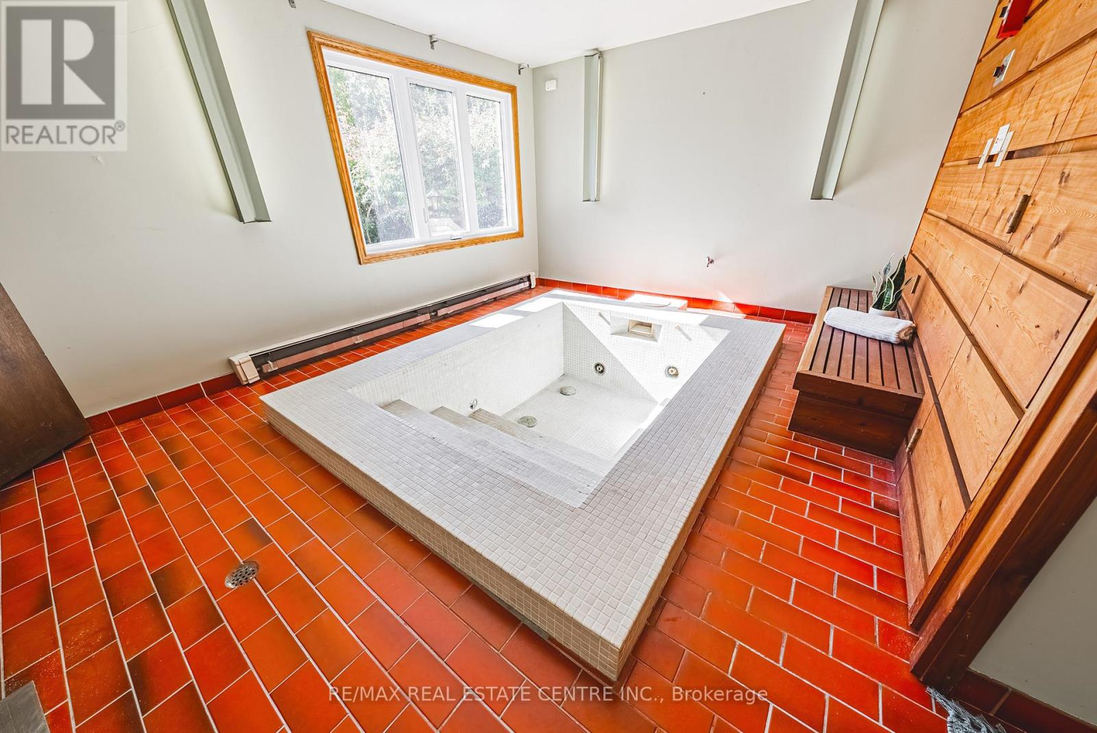 1751 Cheese Factory Road, North Dumfries, Ontario  N0B 1L0 - Photo 45 - X12501242