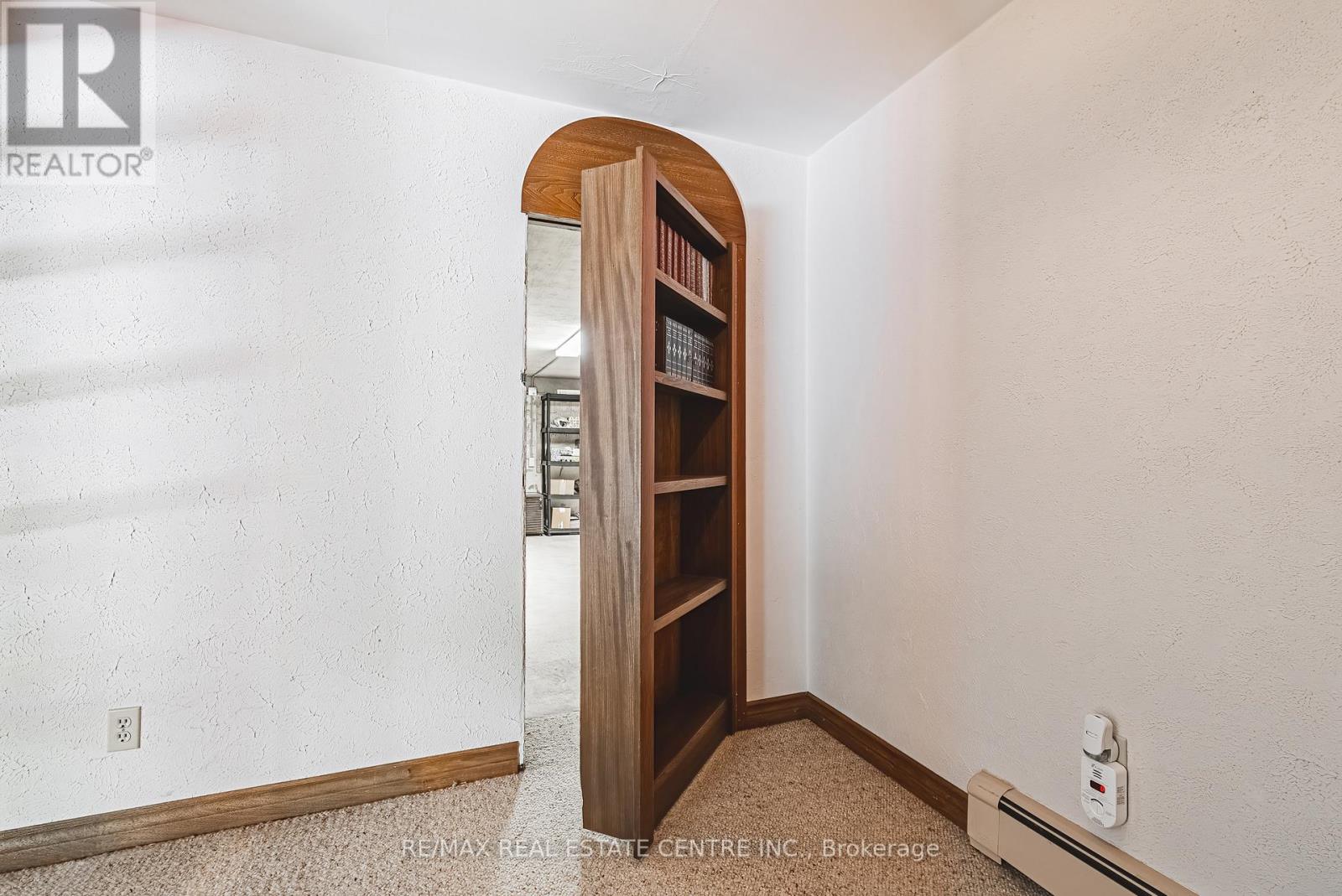 1751 Cheese Factory Road, North Dumfries, Ontario  N0B 1L0 - Photo 47 - X12501242