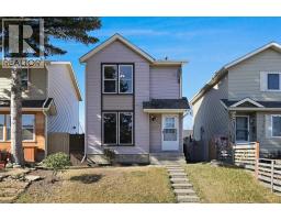 128 Castlegreen Close NE Castleridge