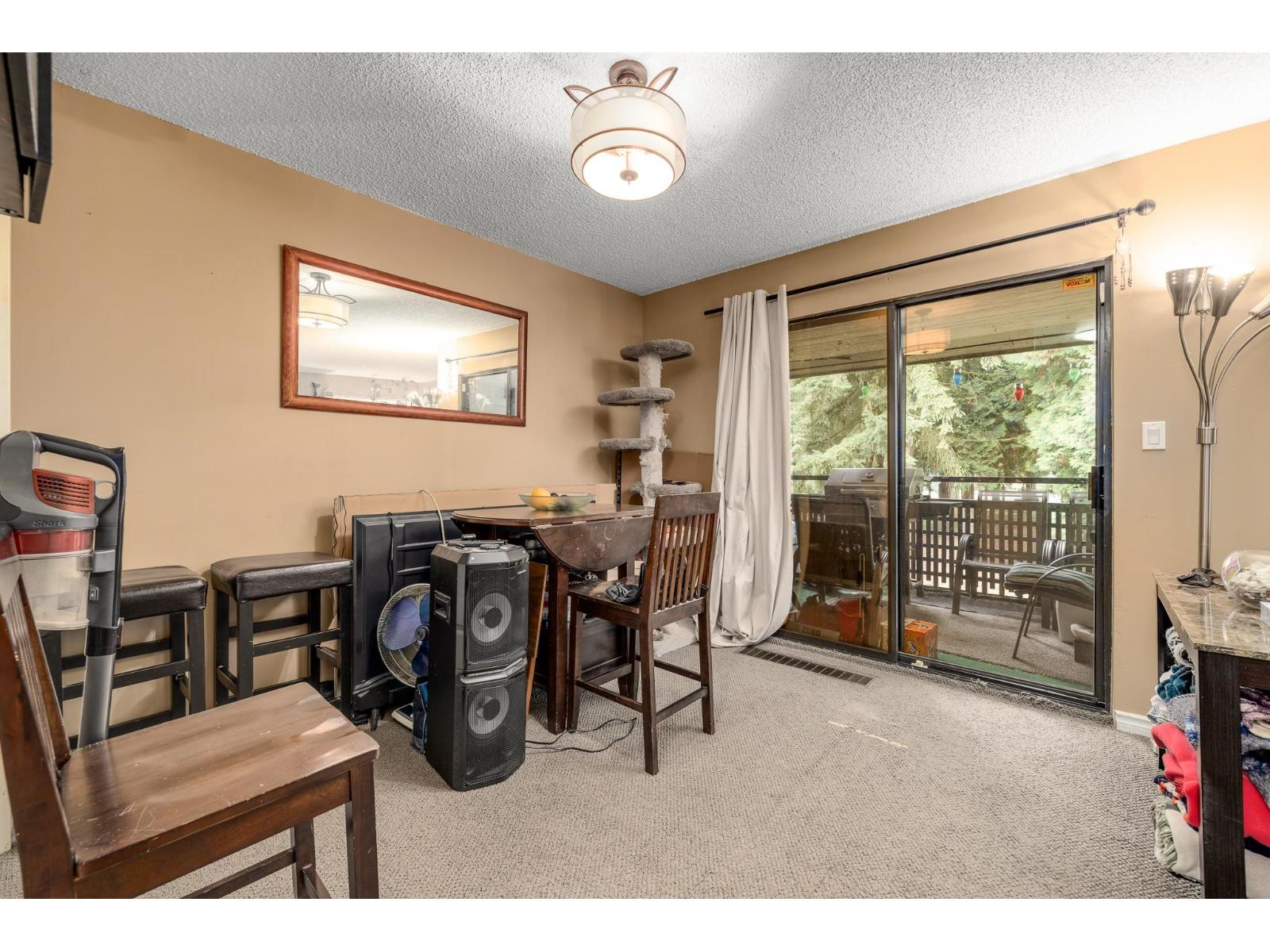 14834 Holly Park Lane, Surrey, British Columbia  V3R 6Y2 - Photo 8 - R3060853