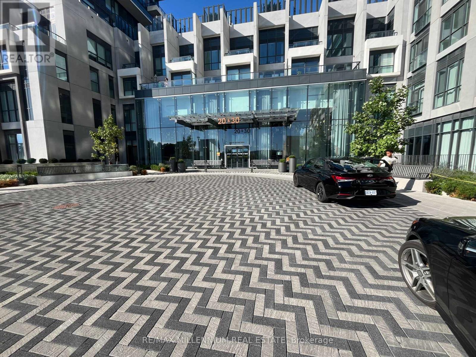 306 - 30 Inn On The Park Drive, Toronto, Ontario  M3C 0P7 - Photo 2 - C12501264