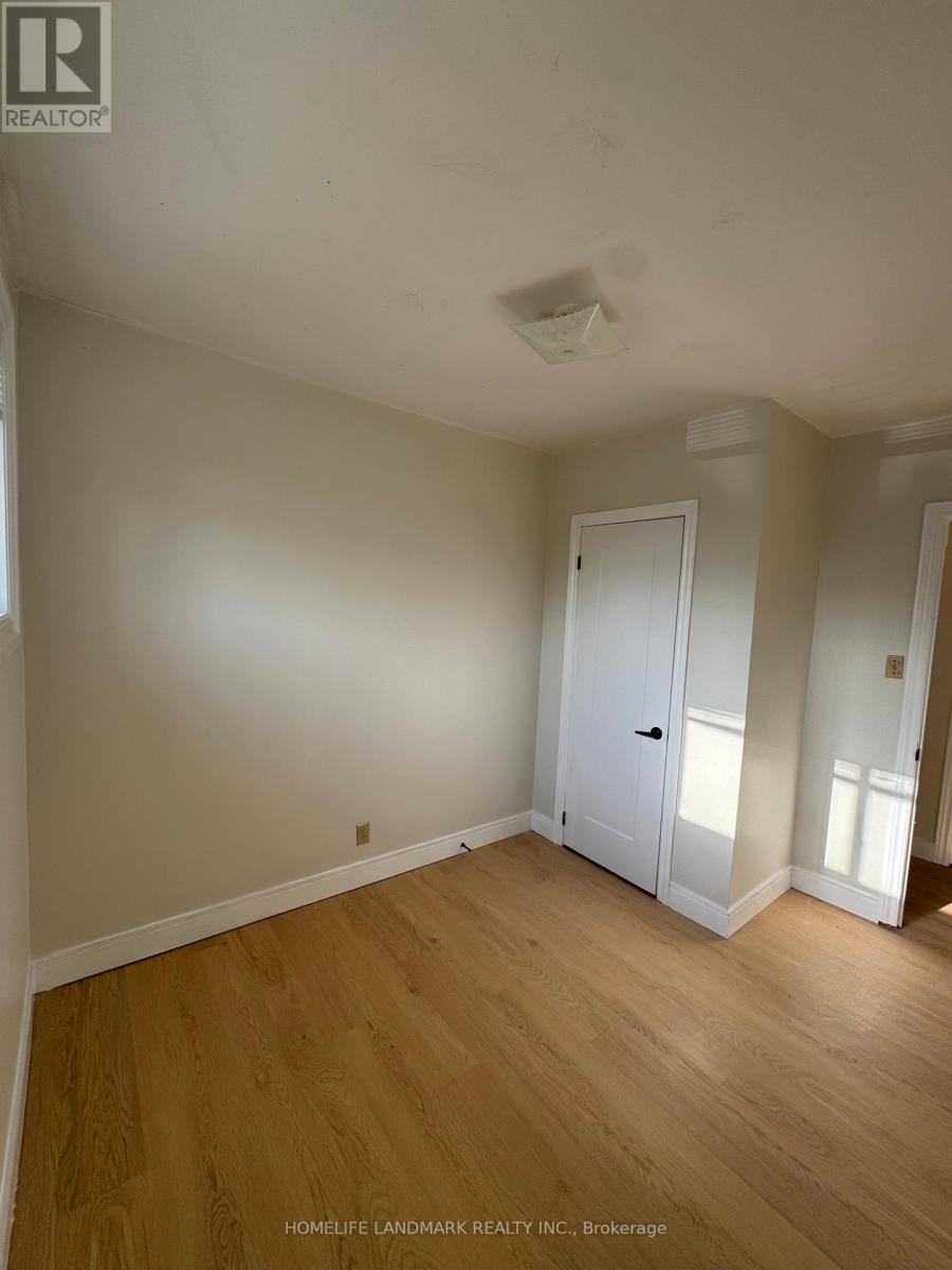 35 Nisbet Drive, Aurora, Ontario  L4G 2K4 - Photo 3 - N12501262